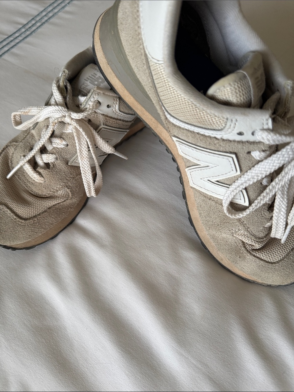 New Balance Women’s Tan Suede & Mesh Running Sneakers 👟 - Picture 4 of 6